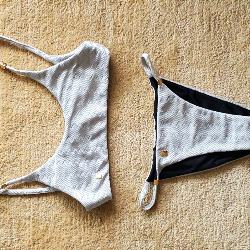 B FYNE Women's Small Silver Lori Bikini